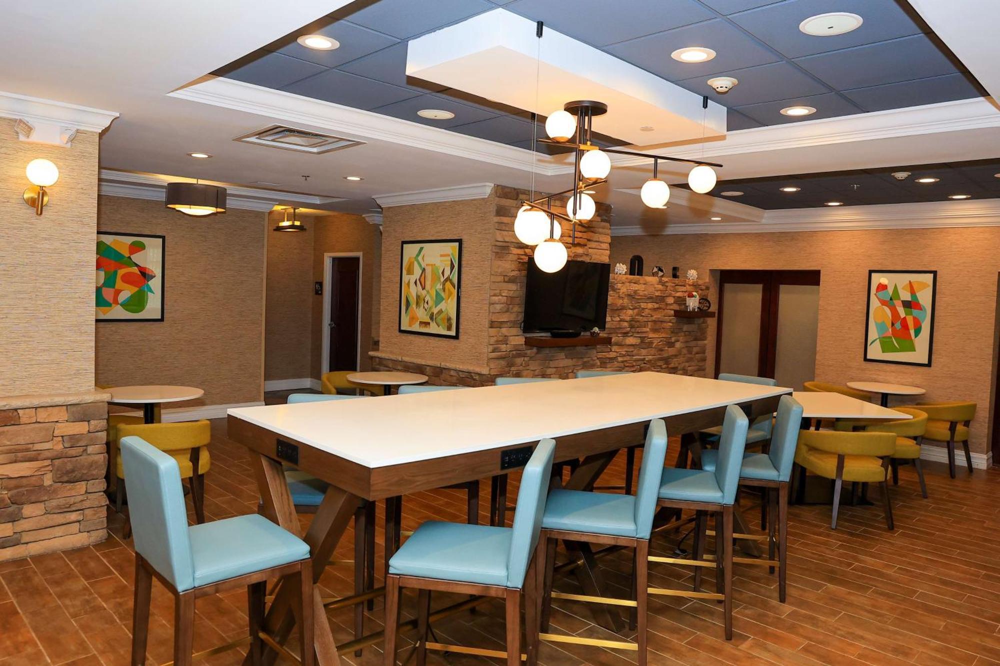 Hampton Inn Atlanta-Canton Esterno foto